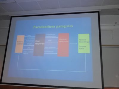 Bild på presentation från Södertälje Käkkirurgiska Centrums 1 års jubileum